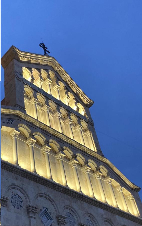 Al Duomo Di Cagliari Hotel Buitenkant foto