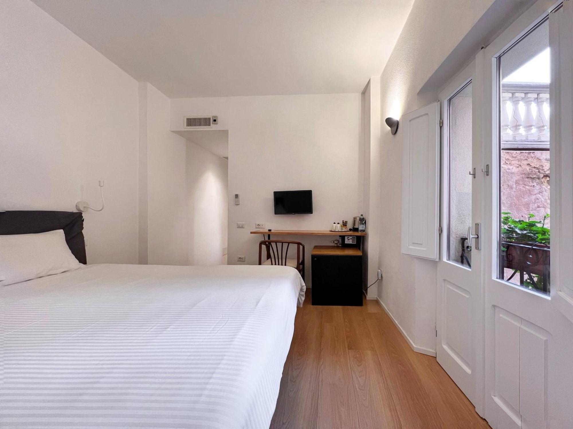 Al Duomo Di Cagliari Hotel Buitenkant foto