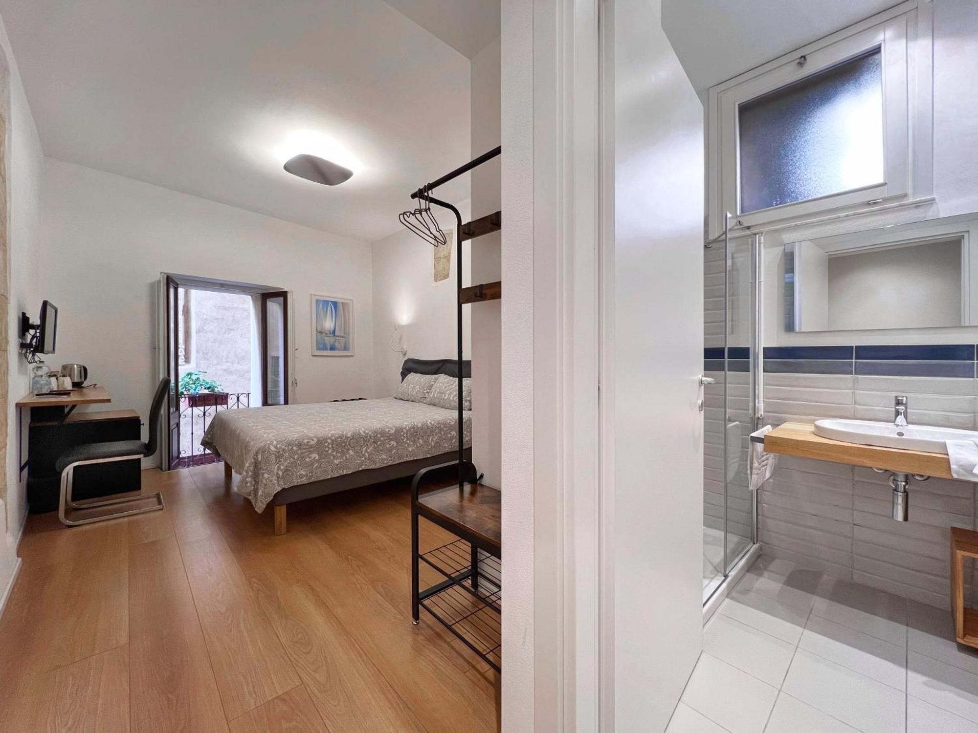 Al Duomo Di Cagliari Hotel Buitenkant foto